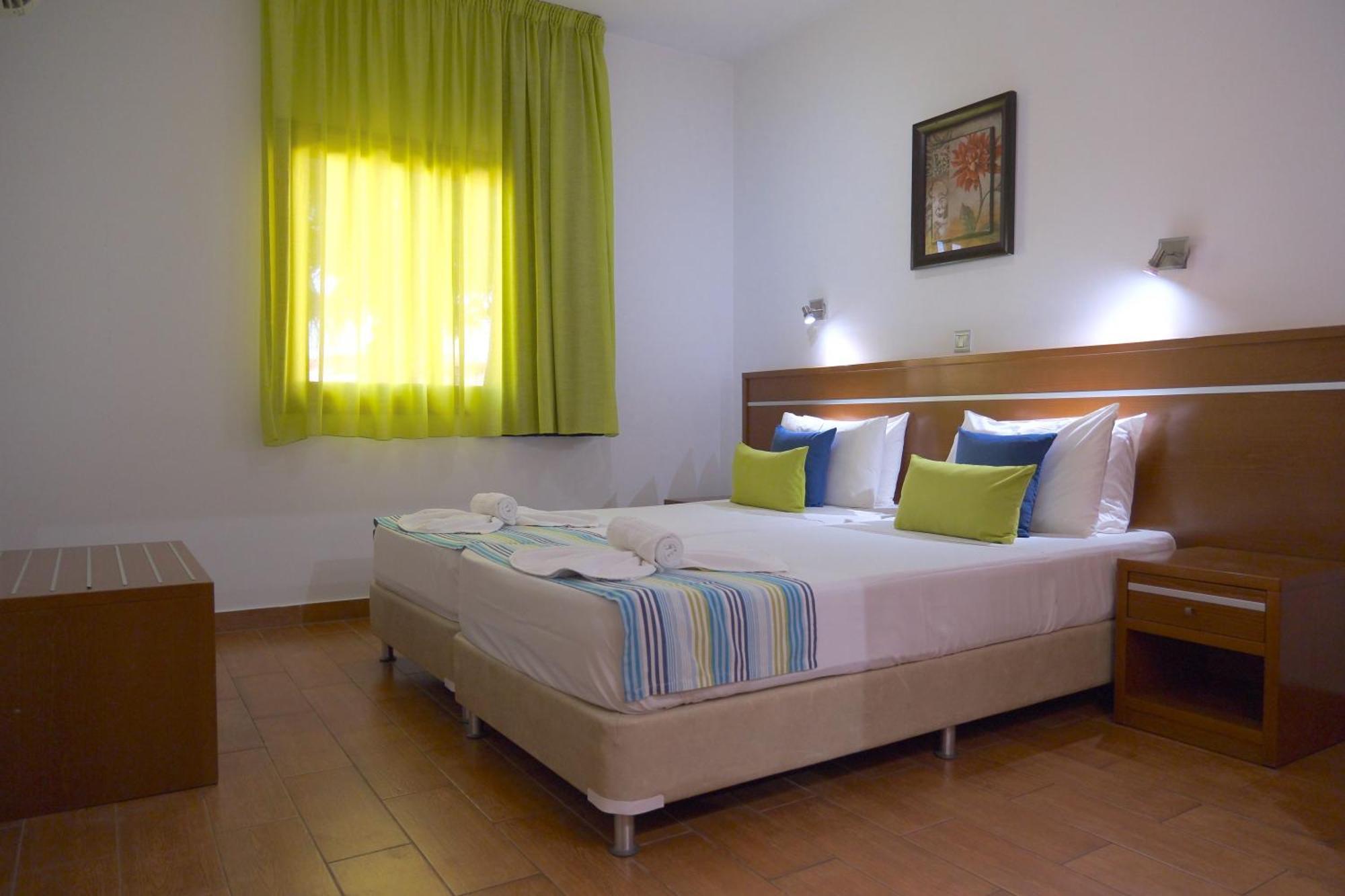 Loutsiana Deluxe Apts Ayia Napa Bilik gambar