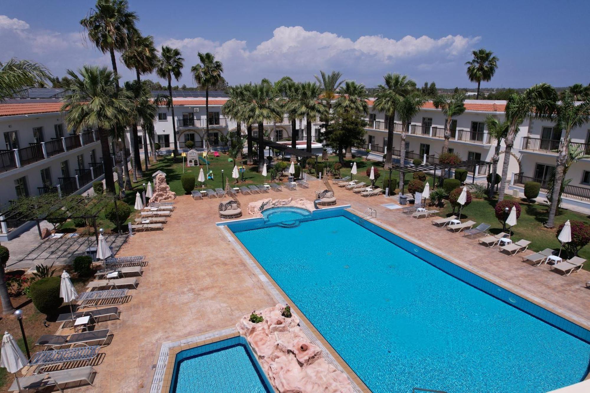 Loutsiana Deluxe Apts Ayia Napa Luaran gambar