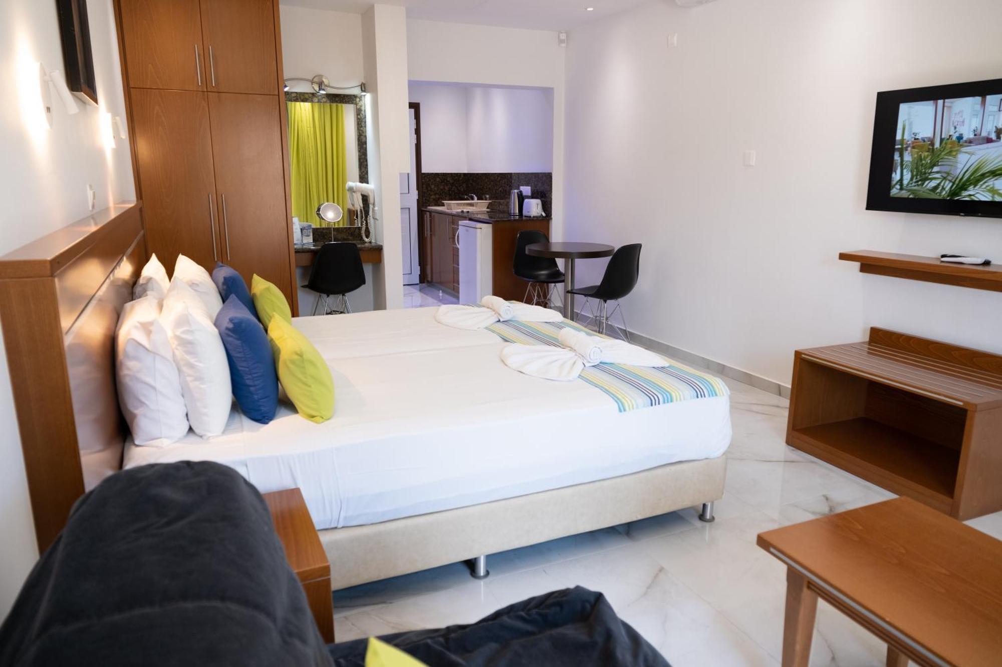 Loutsiana Deluxe Apts Ayia Napa Bilik gambar