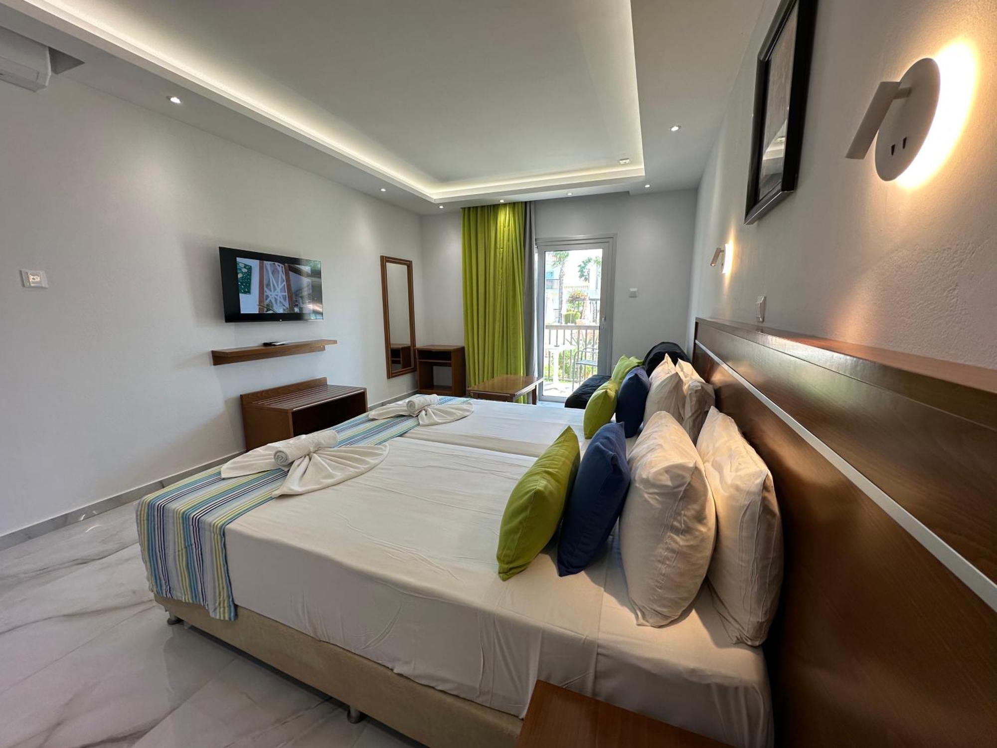 Loutsiana Deluxe Apts Ayia Napa Bilik gambar